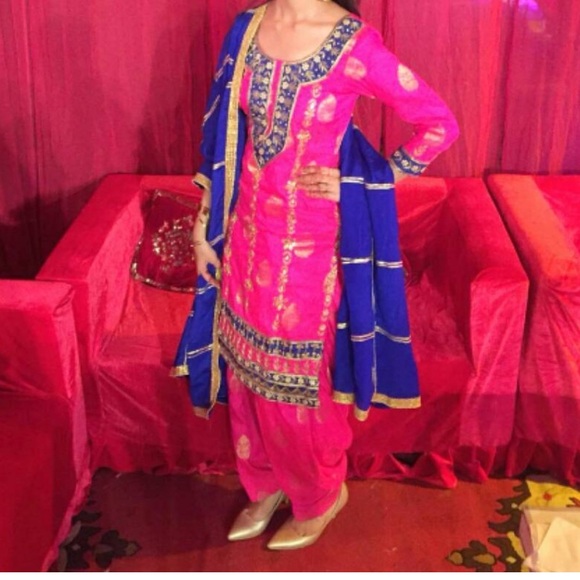 Rani pink suit with royal blue dupatta - Picture 1 of 1